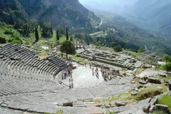 Греция. Театр, храм Аполлона в Дельфах