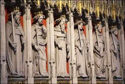 Фасад собора - 6 королей